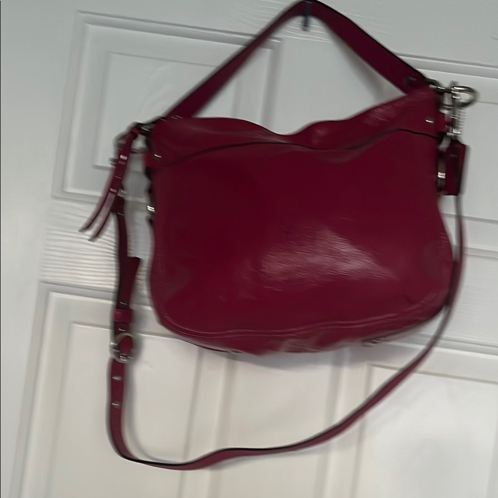 Elegant Pink Leather Shoulder Bag - Picture 5 of 7